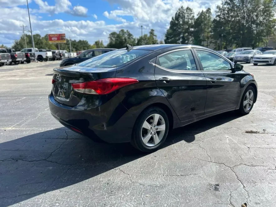 2012 Hyundai Elantra GLS photo 1