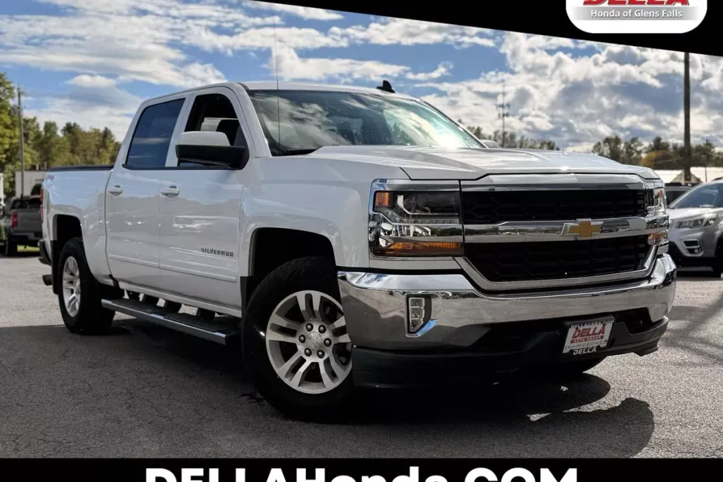 2018 Chevrolet Silverado 1500 LT photo 1