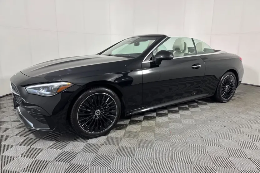 2024 Mercedes Benz CLE 300 photo 1