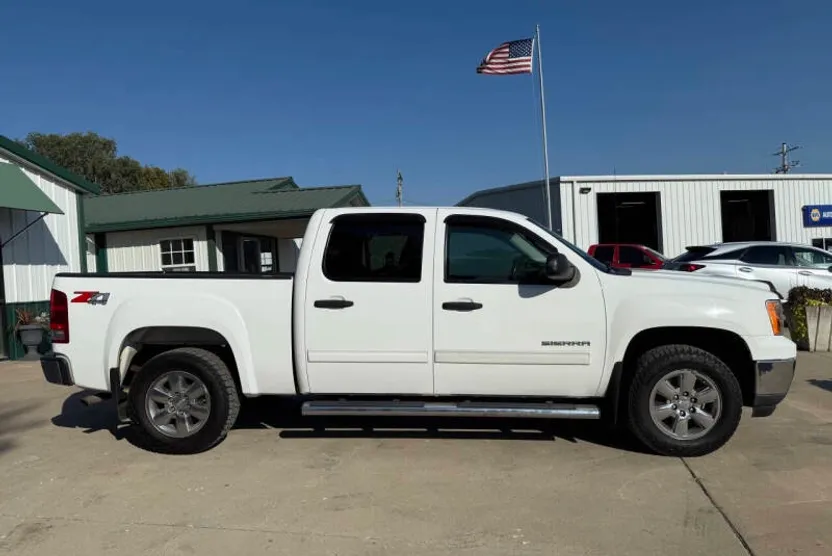 2012 Gmc Sierra 1500 SLE photo 1