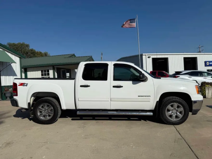2012 Gmc Sierra 1500 SLE photo 1
