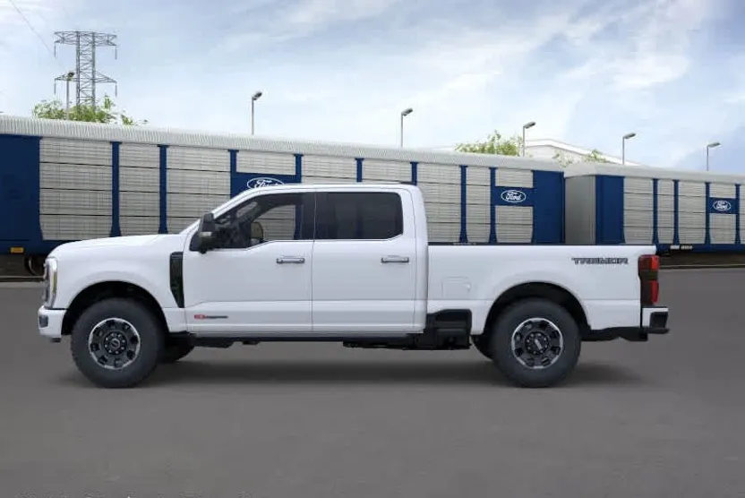 2026 Ford F-350 Platinum photo 1