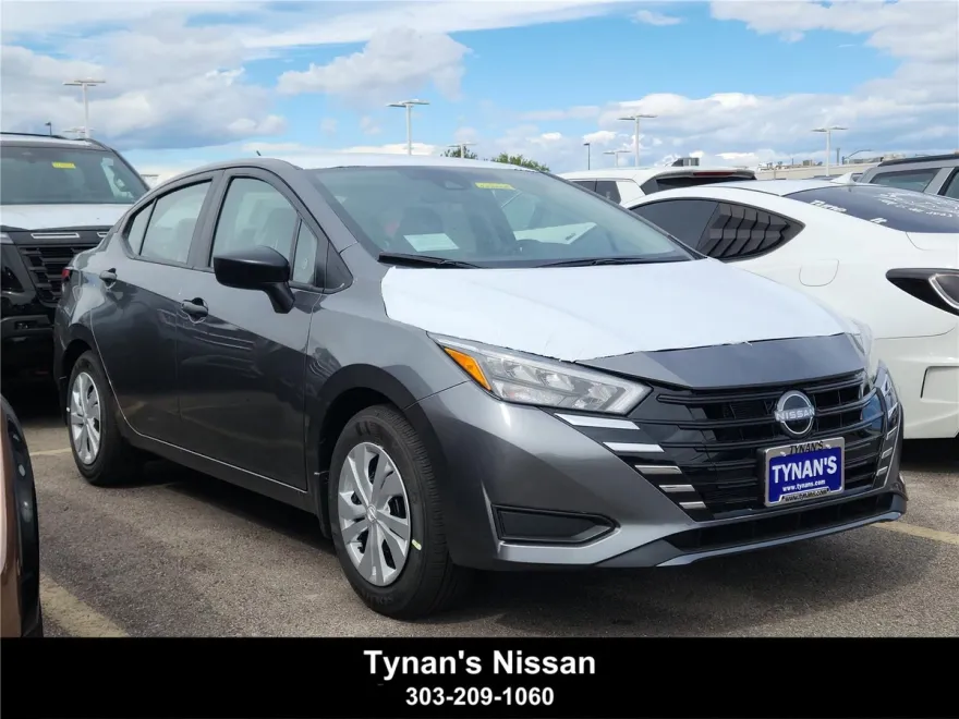 2025 Nissan Versa S photo 1