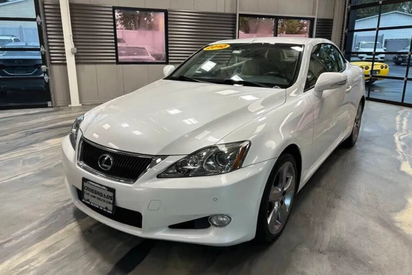 2010 Lexus IS 250C photo 1