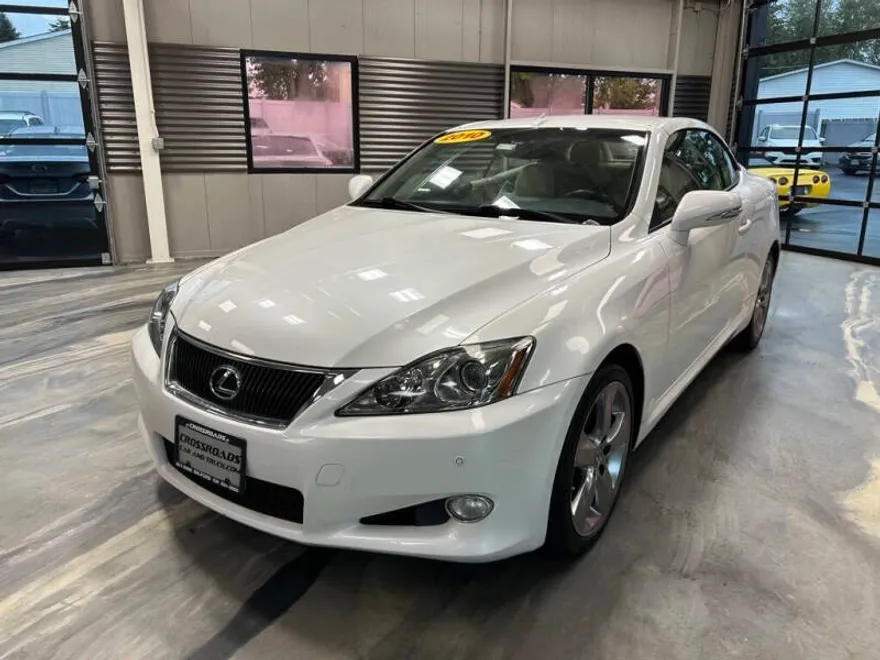 2010 Lexus IS 250C photo 1