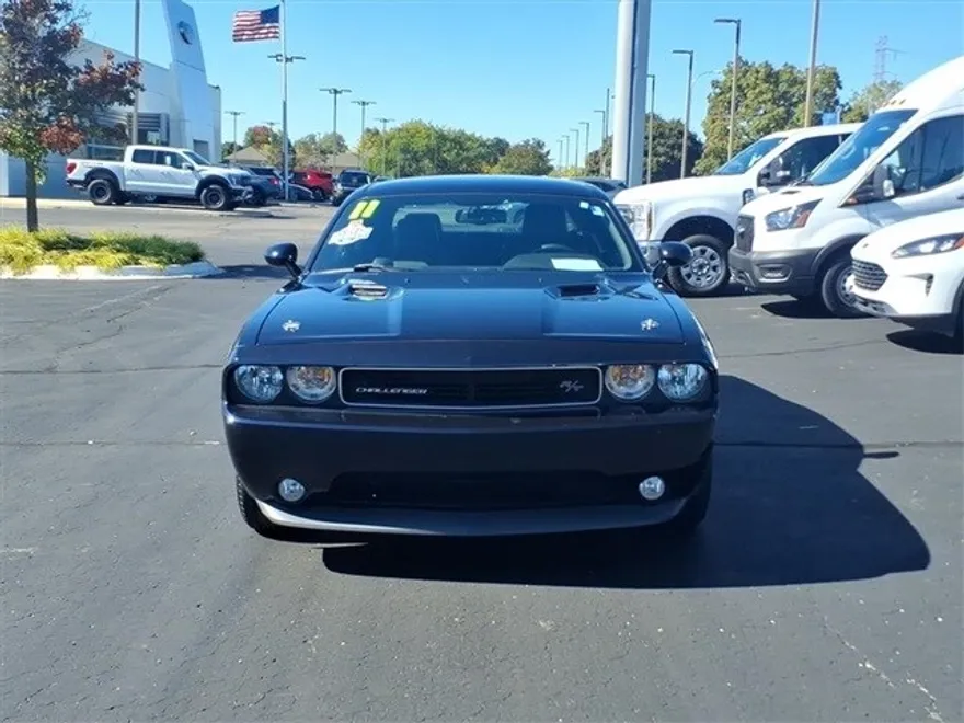 2011 Dodge Challenger R/T photo 1