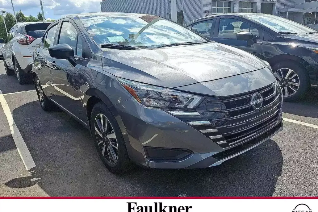 2025 Nissan Versa S photo 1