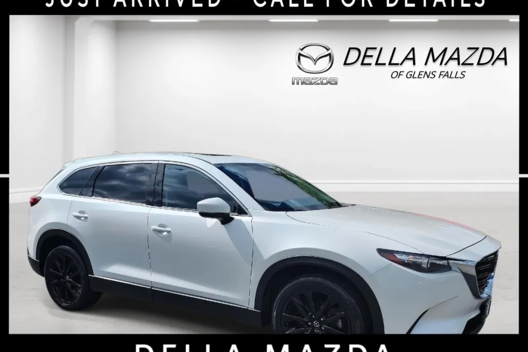 2023 Mazda CX-9 Touring photo 1