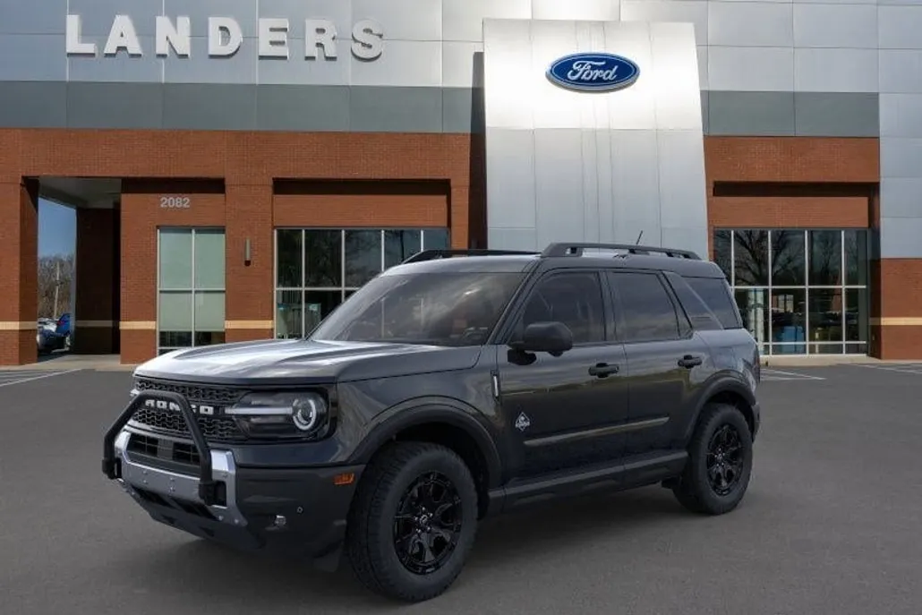 2025 Ford Bronco Sport Outer Banks photo 1