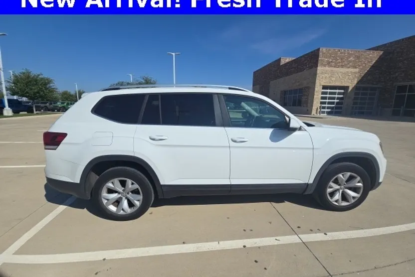 2018 Volkswagen Atlas V6 SE photo 1