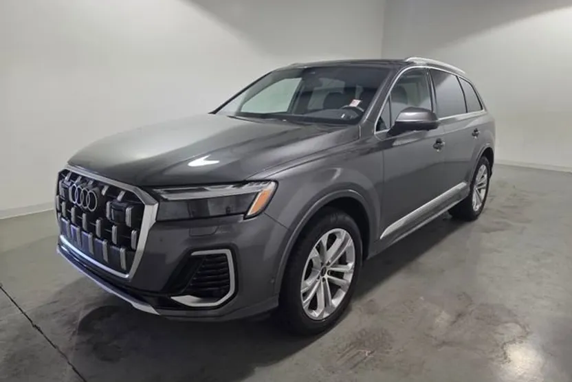 2025 Audi Q7 Premium photo 1