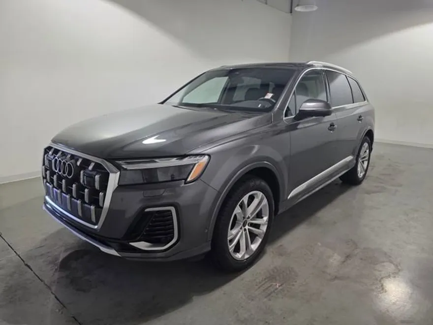 2025 Audi Q7 Premium photo 1