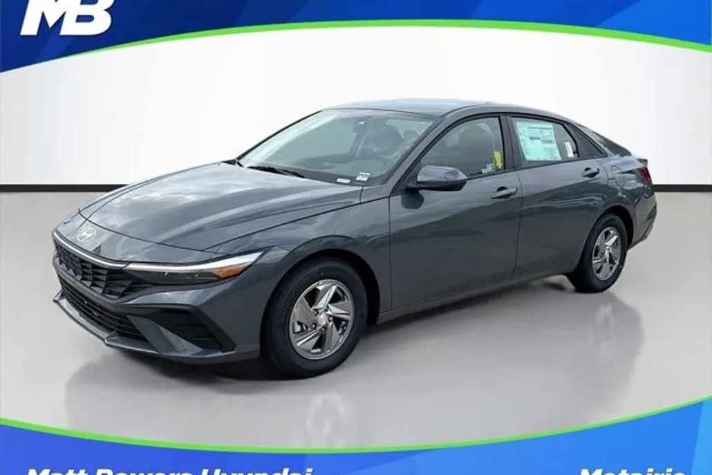 2025 Hyundai Elantra SE photo 1