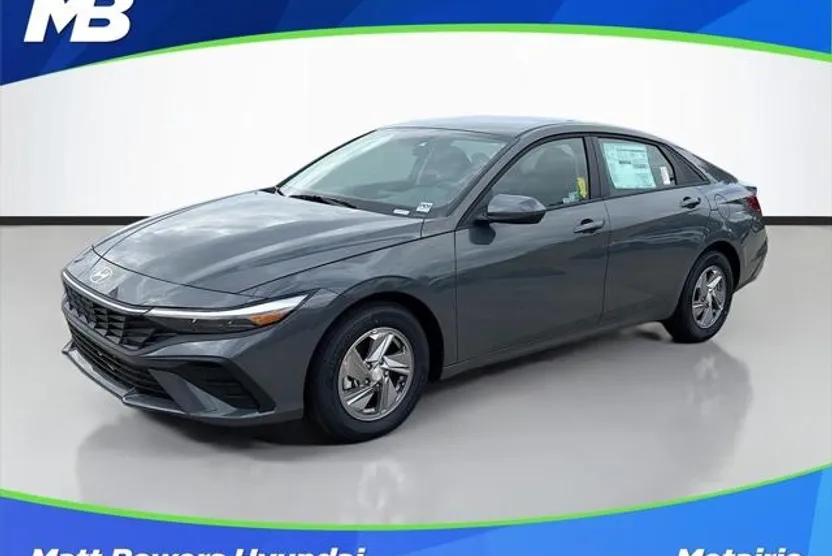 2025 Hyundai Elantra SE photo 1