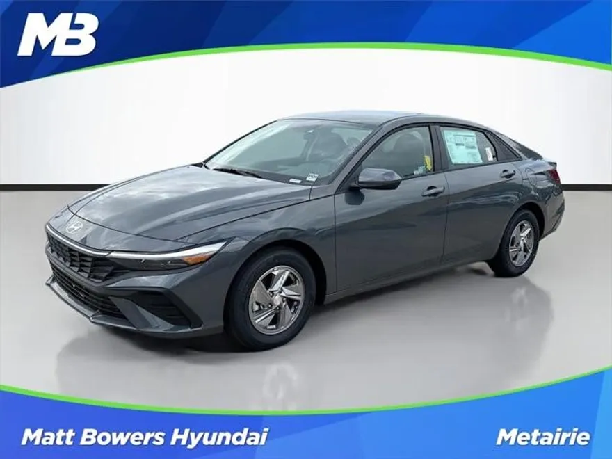 2025 Hyundai Elantra SE photo 1