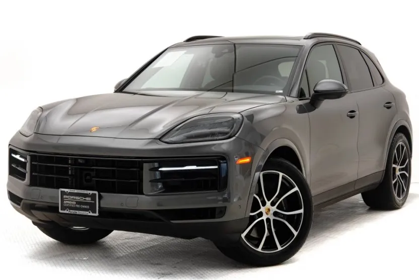 2024 Porsche Cayenne photo 1