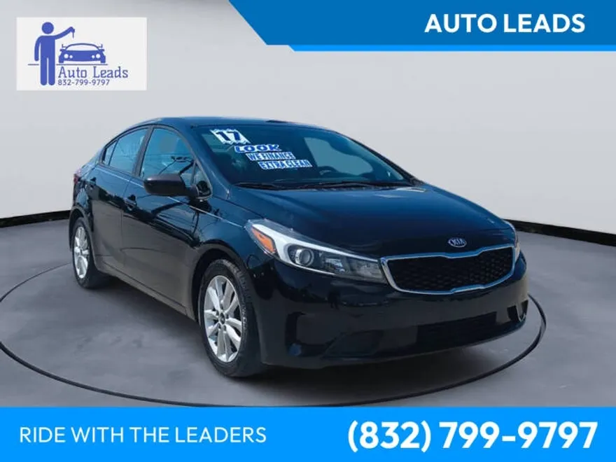2017 Kia Forte LX photo 1