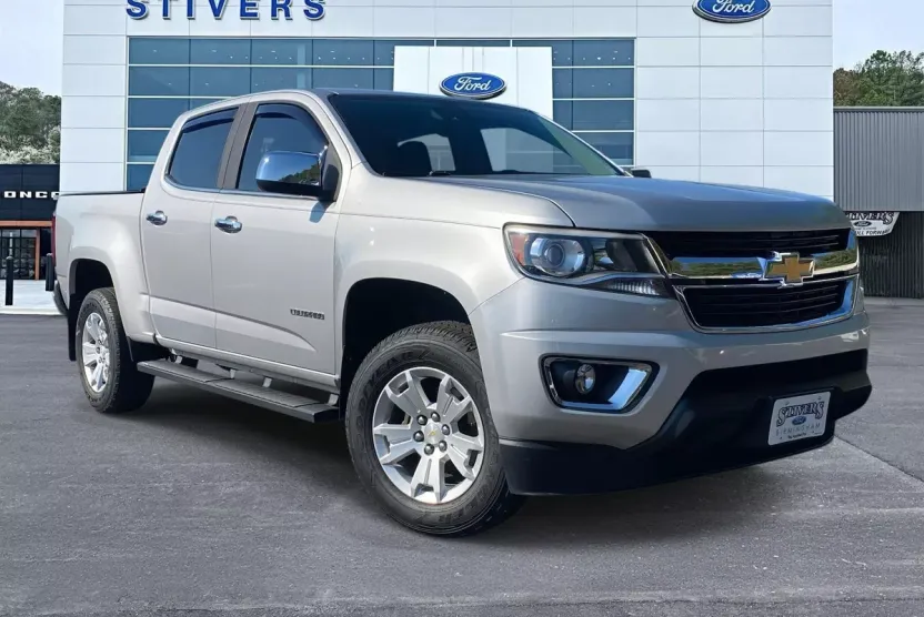 2017 Chevrolet Colorado LT photo 1