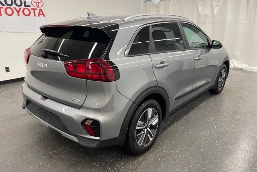 2022 Kia Niro Plug-In Hybrid LXS photo 1