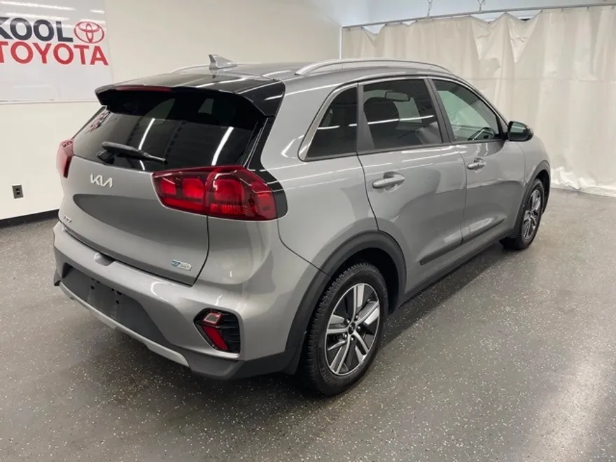 2022 Kia Niro Plug-In Hybrid LXS photo 1