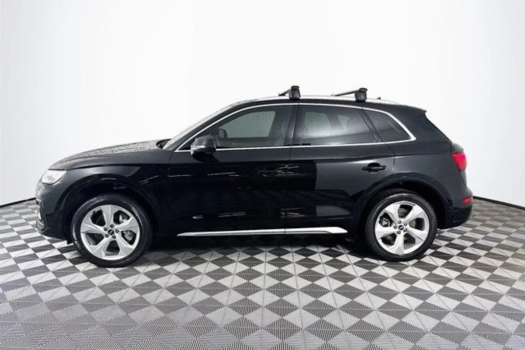 2021 Audi Q5 45 Prestige Premium photo 1
