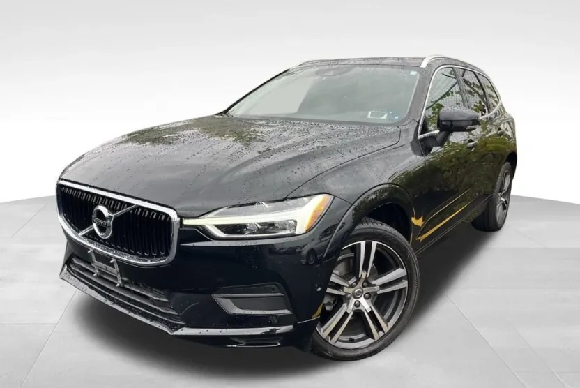 2019 Volvo XC60 T5 Momentum photo 1