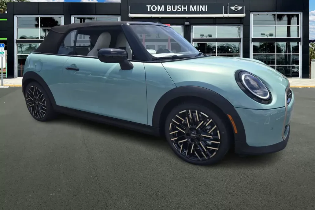 2025 Mini Cooper S Iconic photo 1