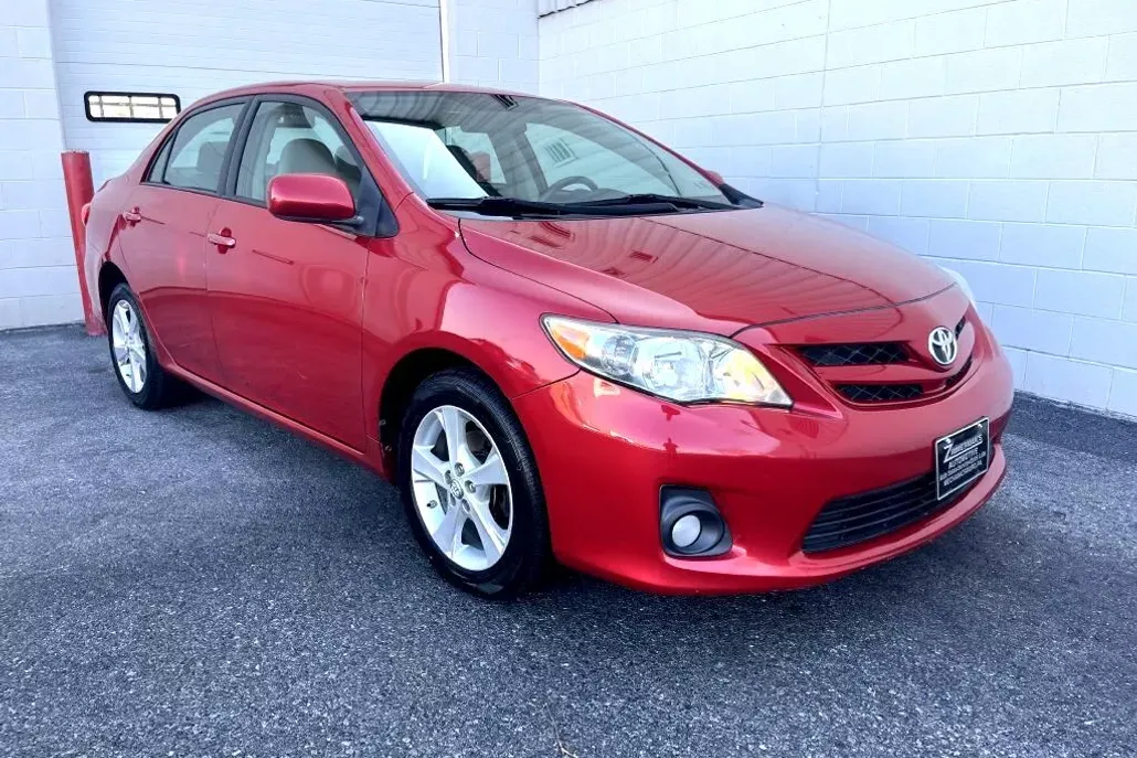 2011 Toyota Corolla Base photo 1