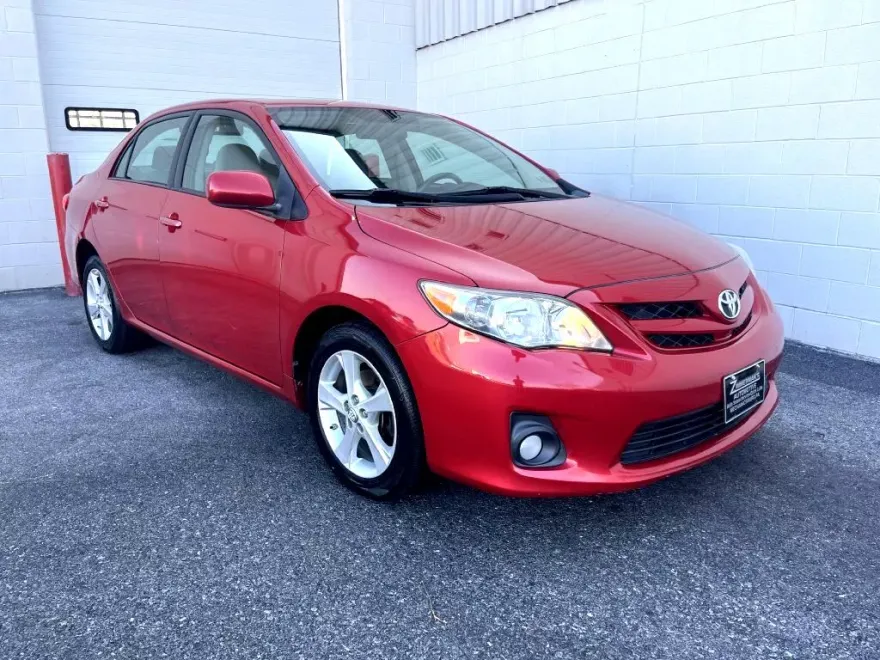 2011 Toyota Corolla Base photo 1