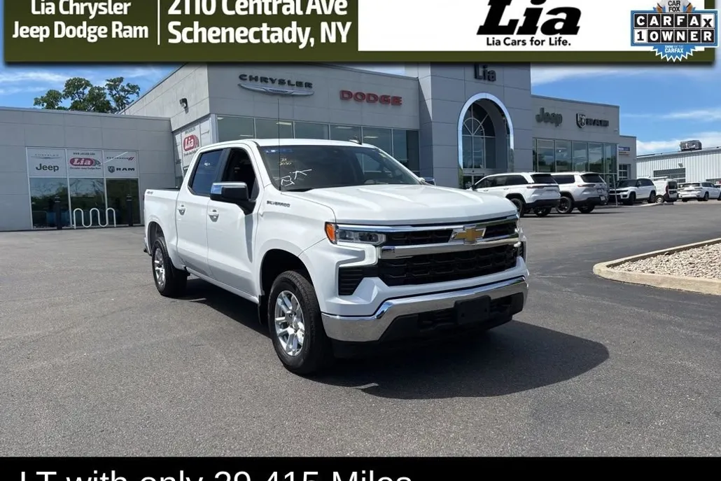 2022 Chevrolet Silverado 1500 LT photo 1