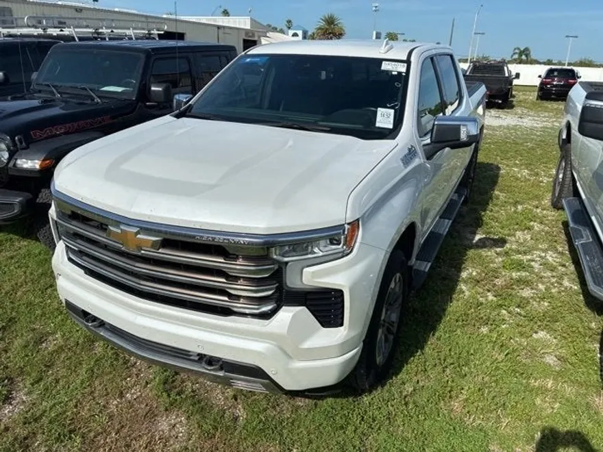 2022 Chevrolet Silverado 1500 High Country photo 1