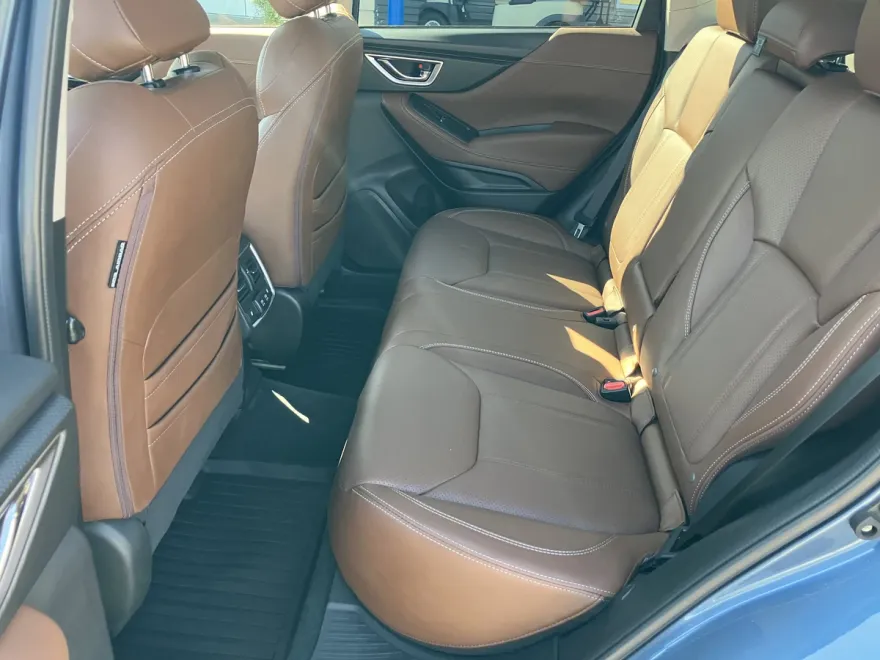 2021 Subaru Forester Touring photo 1