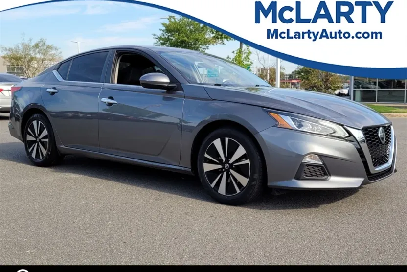 2021 Nissan Altima 2.5 SV photo 1