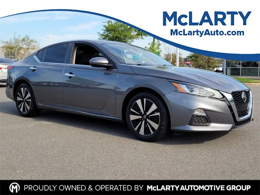2021 Nissan Altima 2.5 SV photo 1