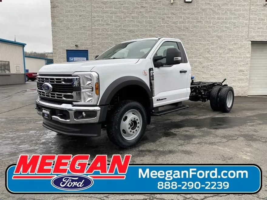 2025 Ford F-550 XL photo 1