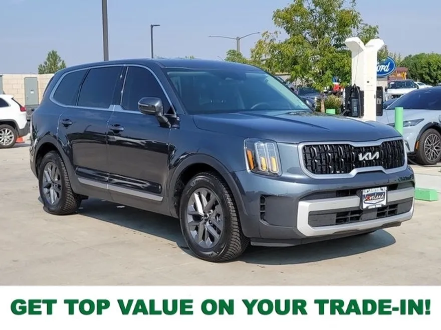 2024 Kia Telluride LX photo 1