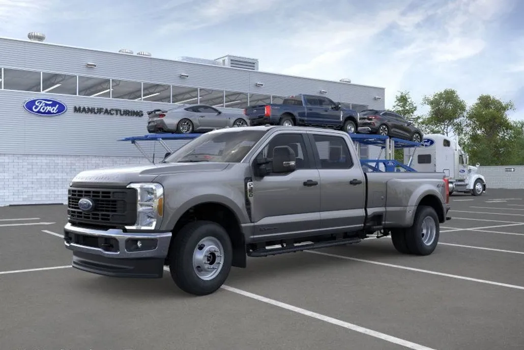 2025 Ford F-350 XL photo 1