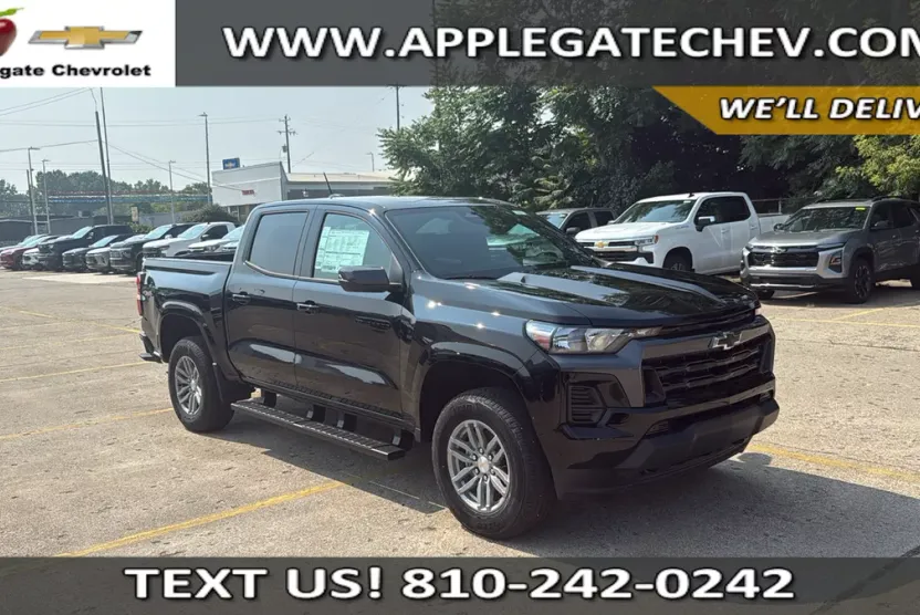 2025 Chevrolet Colorado Work Truck LT photo 1
