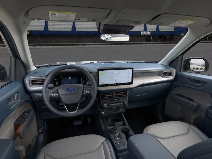 2025 Ford Maverick Lariat photo 1