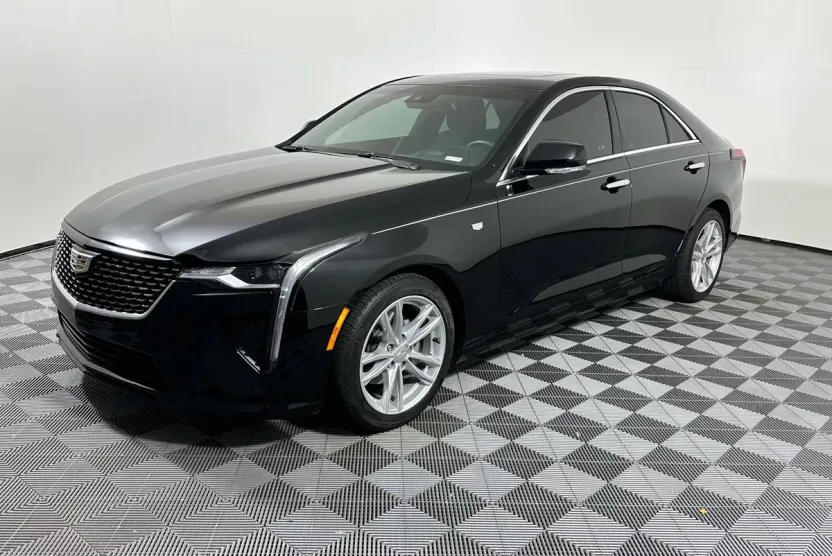 2023 Cadillac CT4 Luxury photo 1