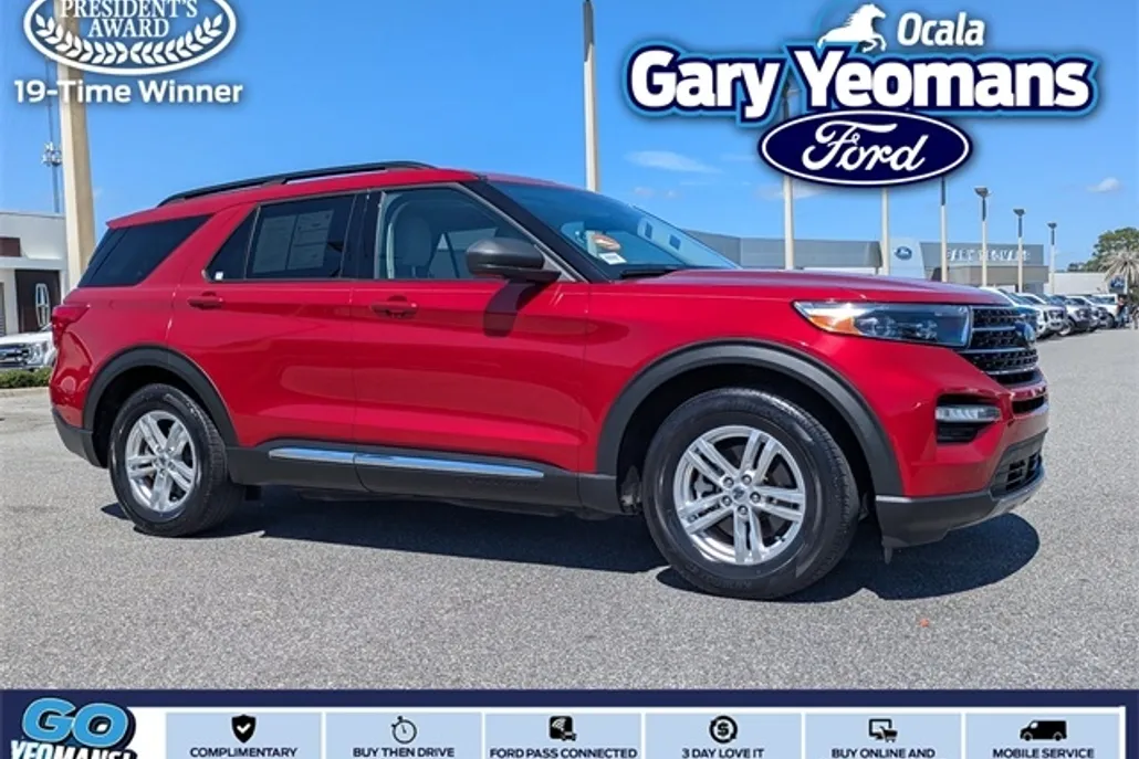 2021 Ford Explorer XLT photo 1