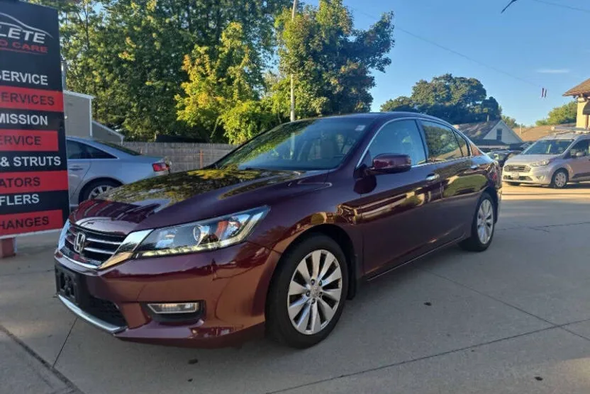 2013 Honda Accord photo 1