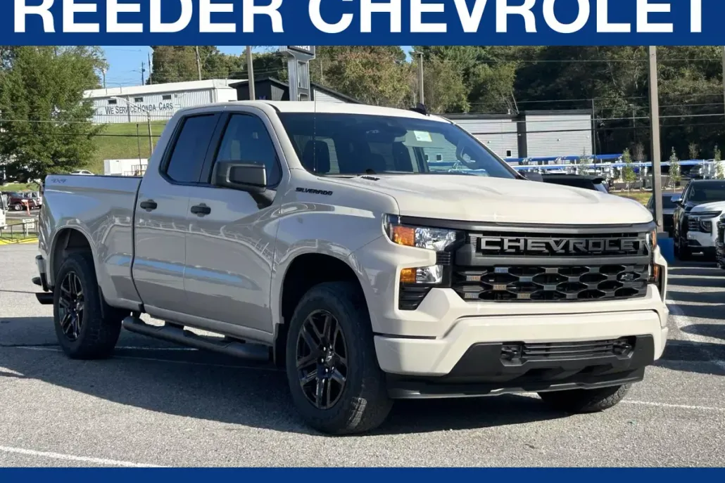 2026 Chevrolet Silverado 1500 Custom photo 1