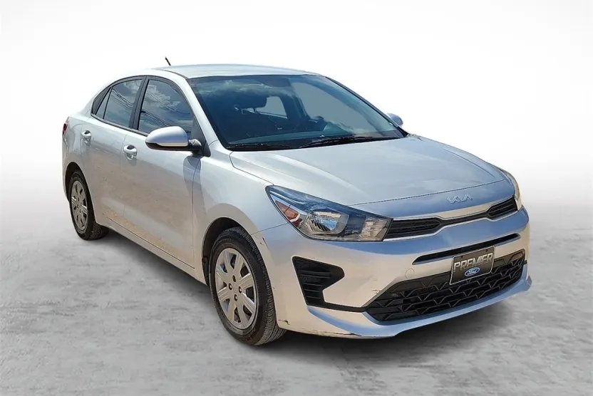 2022 Kia Rio LX photo 1