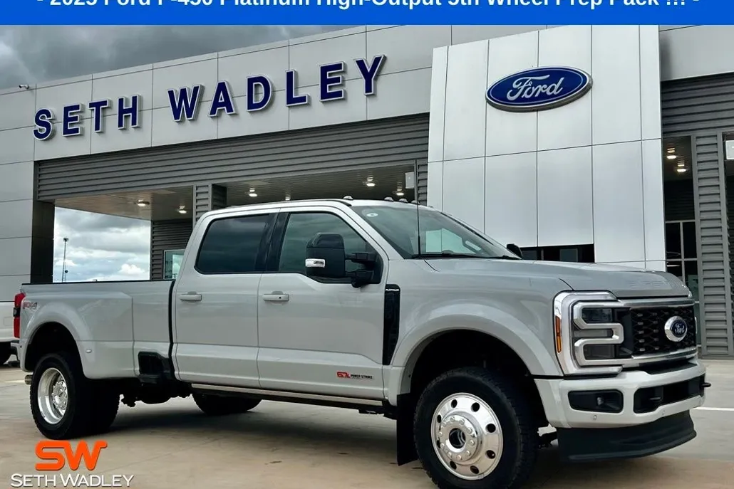2025 Ford F-450 photo 1
