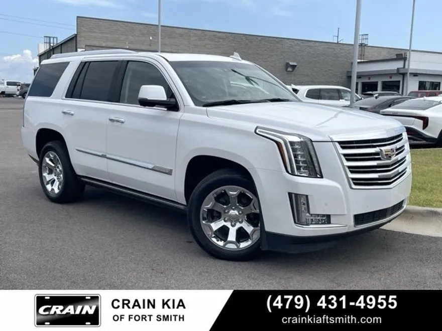 2016 Cadillac Escalade Platinum photo 1