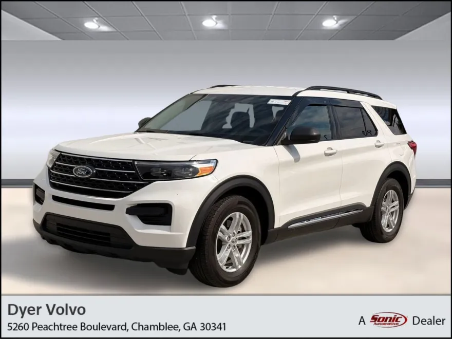 2023 Ford Explorer XLT photo 1