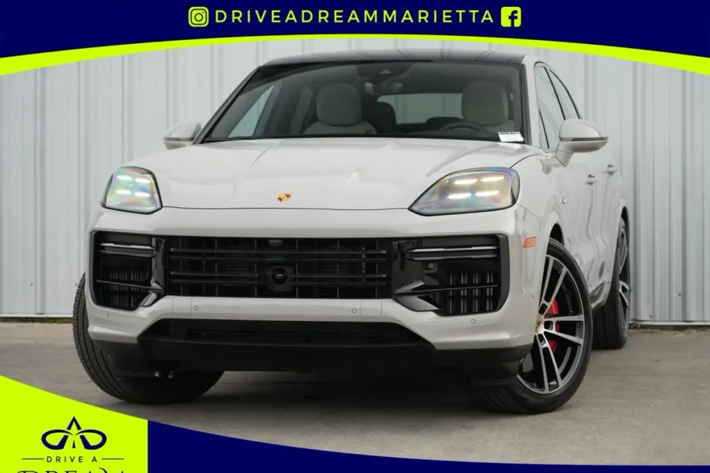 2024 Porsche Cayenne Turbo E-Hybrid Coupe photo 1