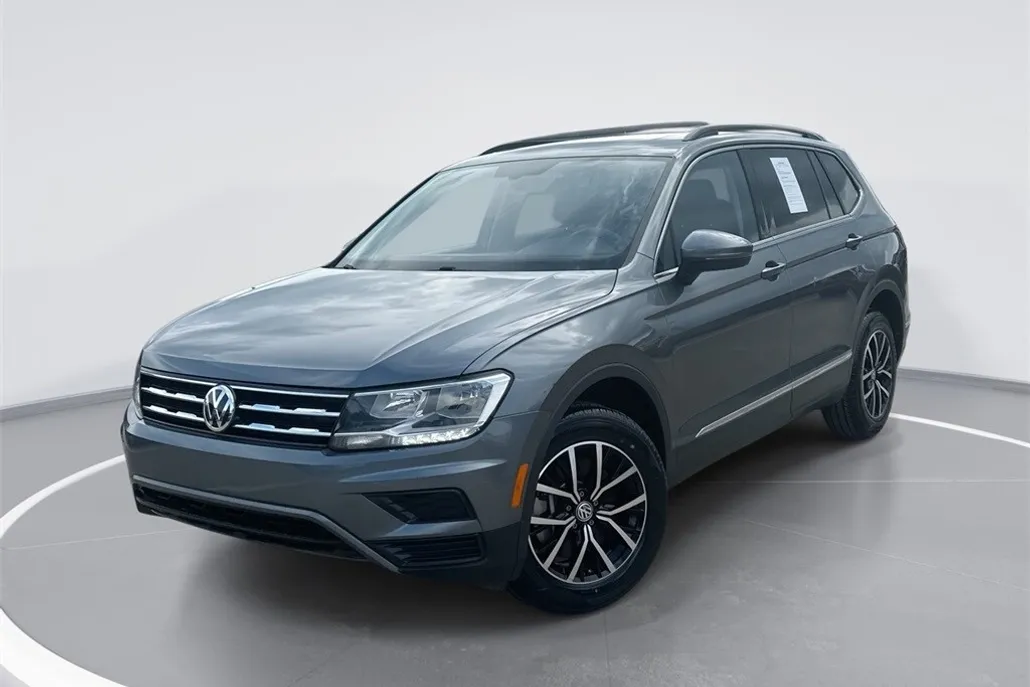 2021 Volkswagen Tiguan SE photo 1