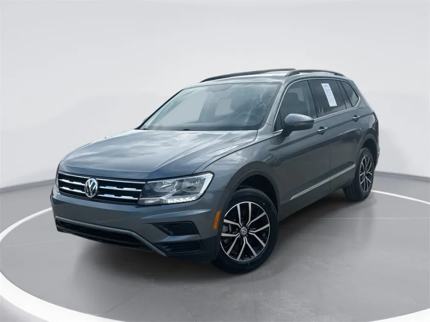 2021 Volkswagen Tiguan SE photo 1